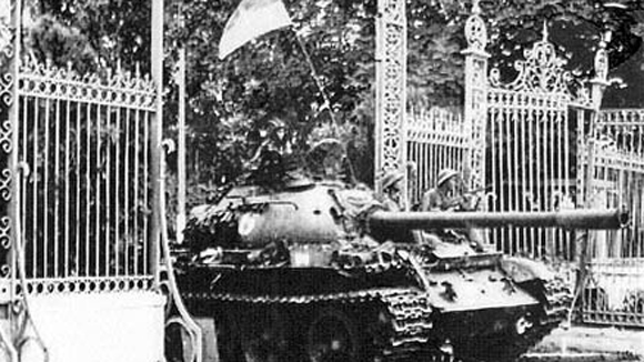  Dinh Độc Lập thời khắc lịch sử 