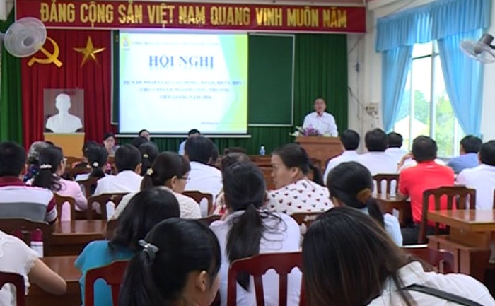 Hội nghị tư vấn pháp luật cho hơn 100 công nhân, viên chức, lao động ngành công thương