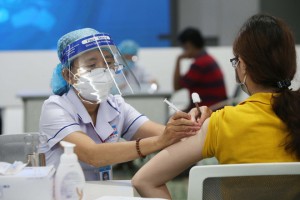 Có bắt buộc tiêm vắc-xin phòng Covid-19 mũi 3, mũi 4?